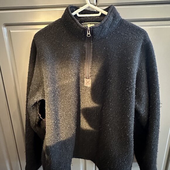 Rough-Dress Black Long Sleeve Sweatshirt / Sweater-Type Shirt - Picture 1 of 3